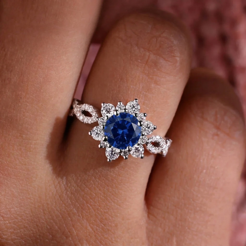 Anillo de Flor de Zafiro y Cristal | Oro Blanco