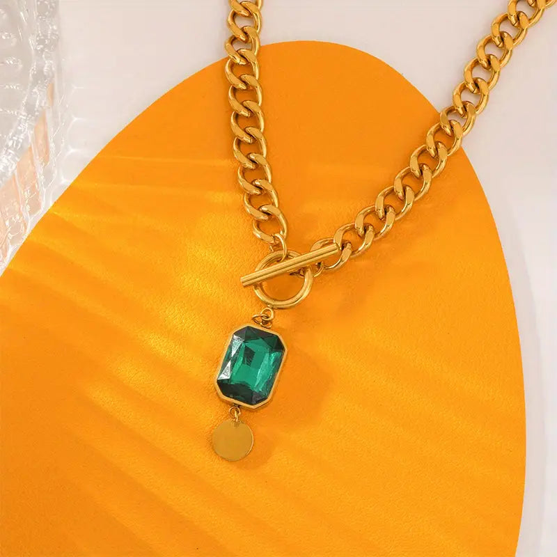 Collar con Dije de Esmeralda de Cadena Gruesa | Oro