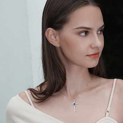 Collar de Cruz con Piedra de Corazón de Zafiro | Oro Blanco