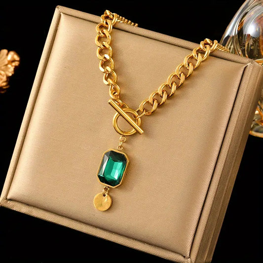 Collar con Dije de Esmeralda de Cadena Gruesa | Oro