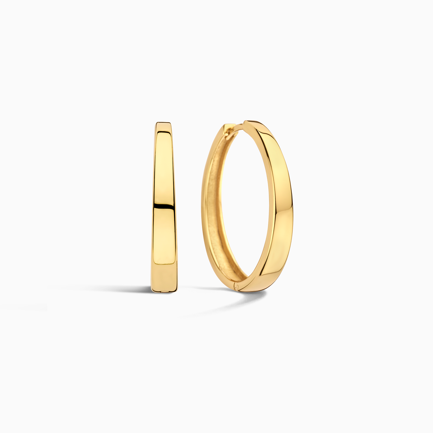 Gia Aretes de Argolla Statement | Oro