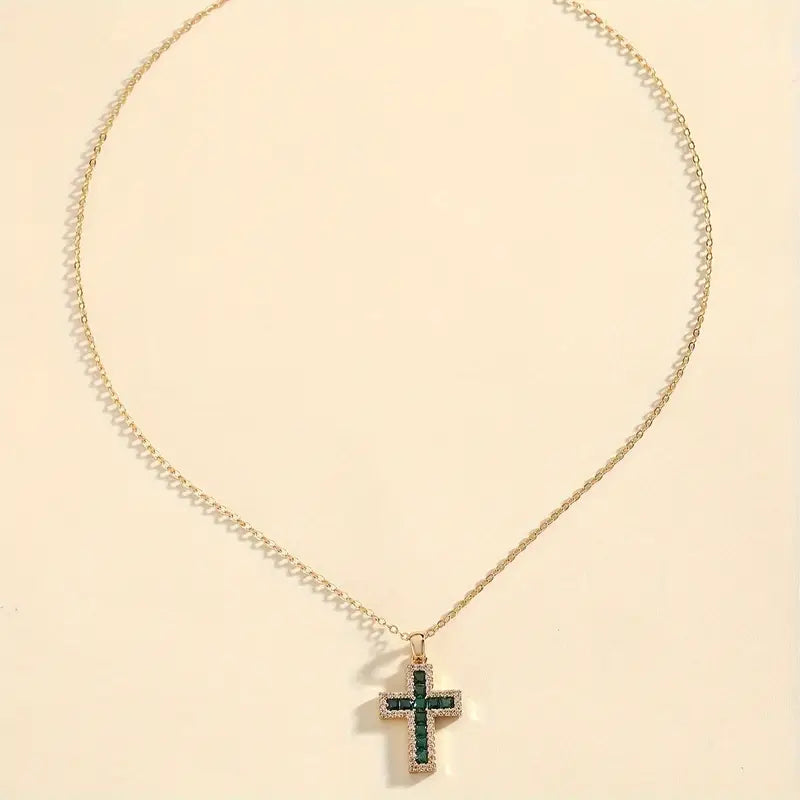 Solene Collar con Dije de Cruz de Esmeralda | Oro